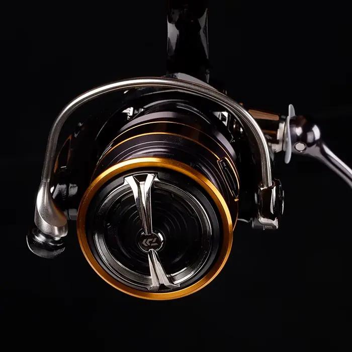 Moulinet de pêche spinning Daiwa Legalis CS LT 6+1 roulements - drague max 12kg pour pêche légère et précise