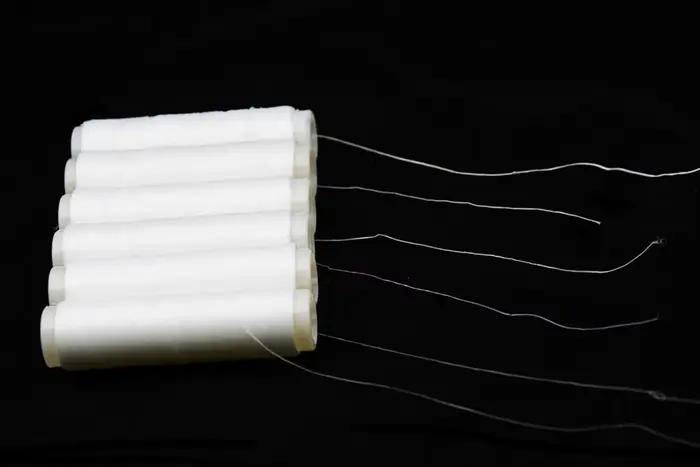 Bobine de fil de pêche invisible en nylon haute résistance pour leurres et appâts avec étui de protection