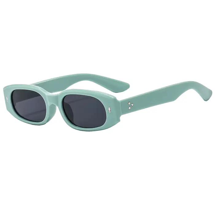 Lunettes personnalisées pêche - Petite monture à rivets anti-UV pour pêcheuses exigeantes