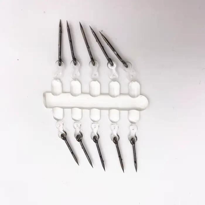 Pointe métallique pour appâts carpe - Spike droit avec élastique transparent et montage Ronnie rig