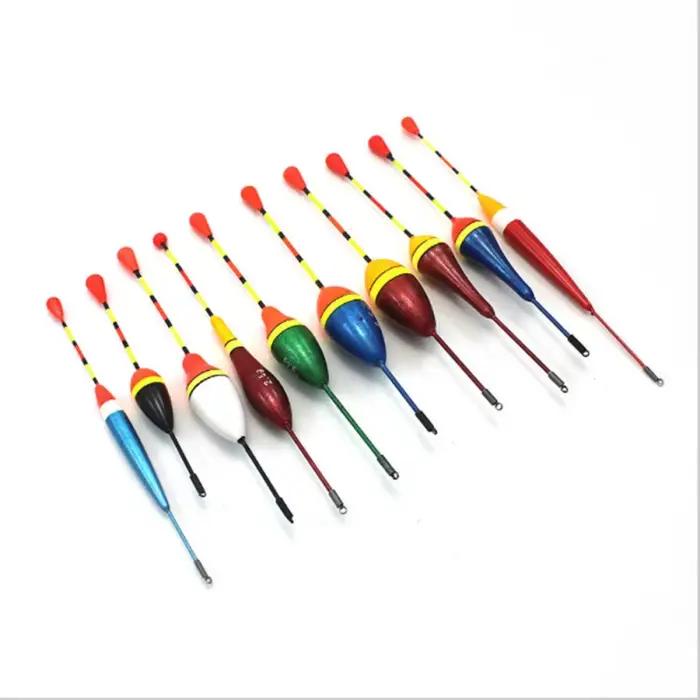 Lot de flotteurs de pêche lumineux et bavettes, tailles et couleurs assorties pour une pêche précise