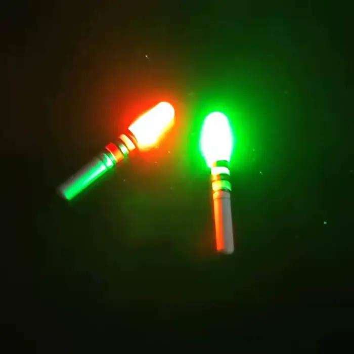 Lot de 5 flotteurs lumineux LED pour pêche de nuit, avec piles CR322 et baguettes vertes et rouges