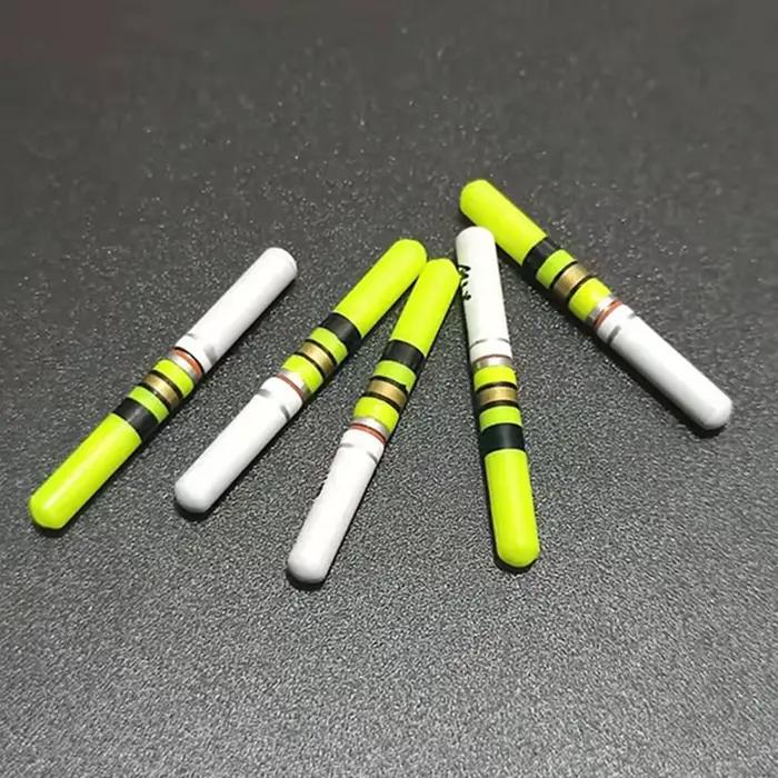 Lot de 5 flotteurs lumineux LED pour pêche de nuit, avec piles CR322 et baguettes vertes et rouges