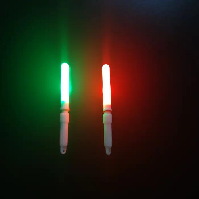 10 bâtons lumineux de pêche nocturne avec piles cr425 et flotteurs lumineux pour attirer les poissons