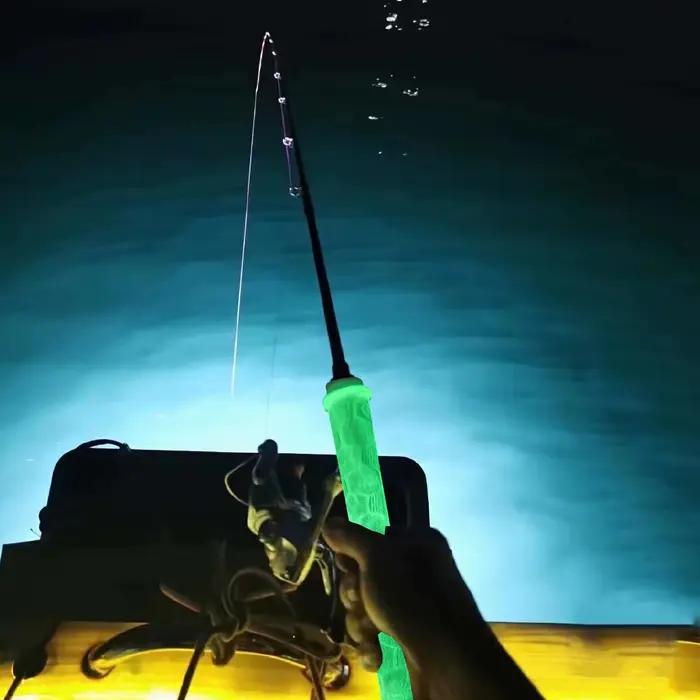 Manchon lumineux en silicone pour canne à pêche antidérapant pour pêche de nuit et activités outdoor nocturnes