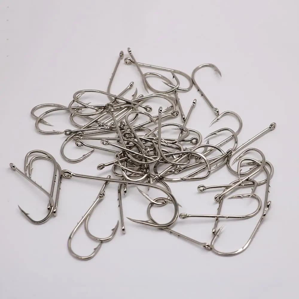 Hameçons circle mer 50 pièces acier carbone pour la pêche au ver et carpe avec pointe barbelée