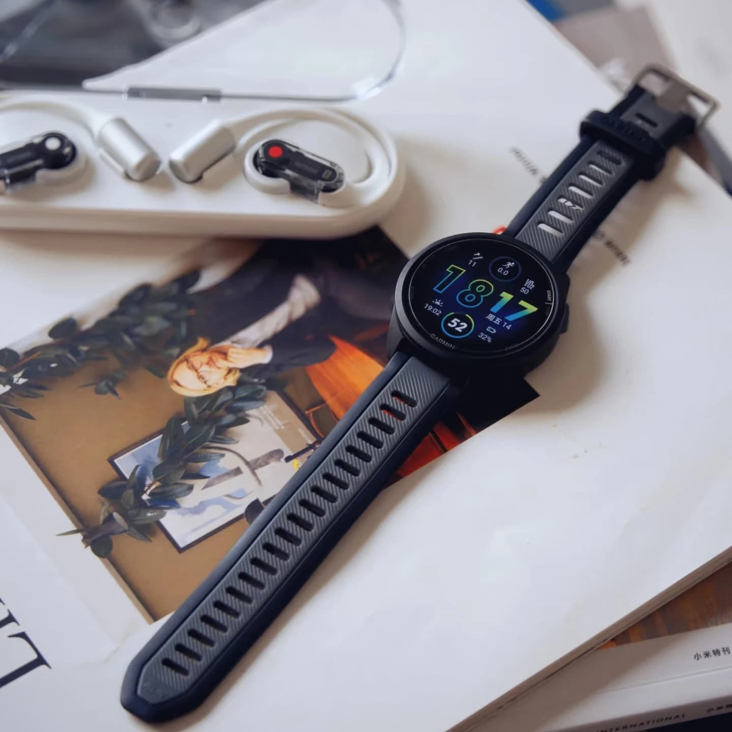 Montre GARMIN Forerunner 165 - Capteur Pulse Ox, dynamique de course, fréquence cardiaque au poignet