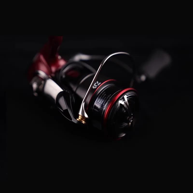 Moulinet DAIWA FUEGO CS LT 2025 - 6+1BB - Frein 12KG - Spinning et baitcasting nouvelle génération