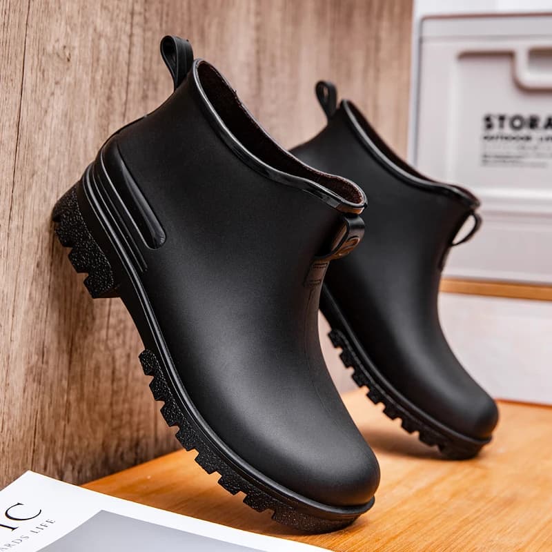 Bottes pluie couple courtes tube PVC moulé imperméables anti-dérapantes commuting extérieur unisexe