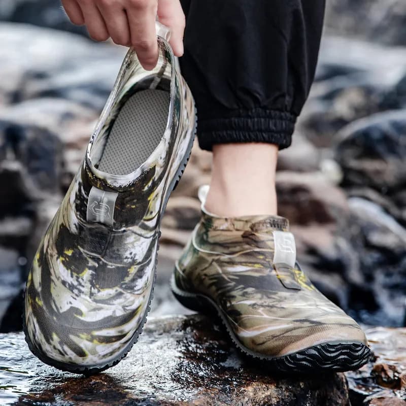 Bottes courtes camouflage imperméables homme antidérapantes pour plage et activités outdoor en PVC