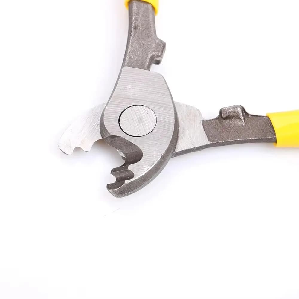 Pince dénudeuse isolée antichoc avec coupe-câble électrique antidérapante pour travaux en sécurité maximale