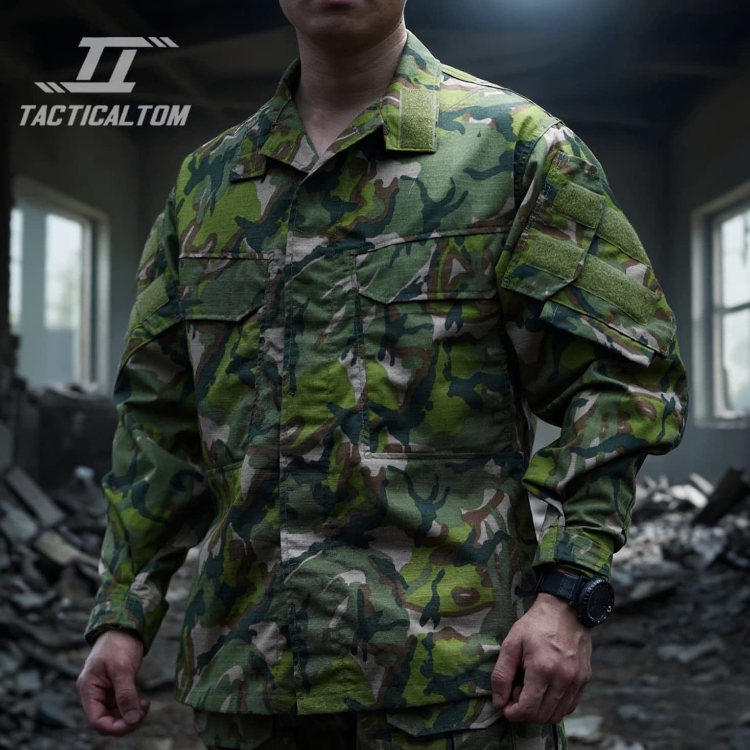 Combinaison de pêche tactique Tom G3 - Durable respirante camouflage Woodland