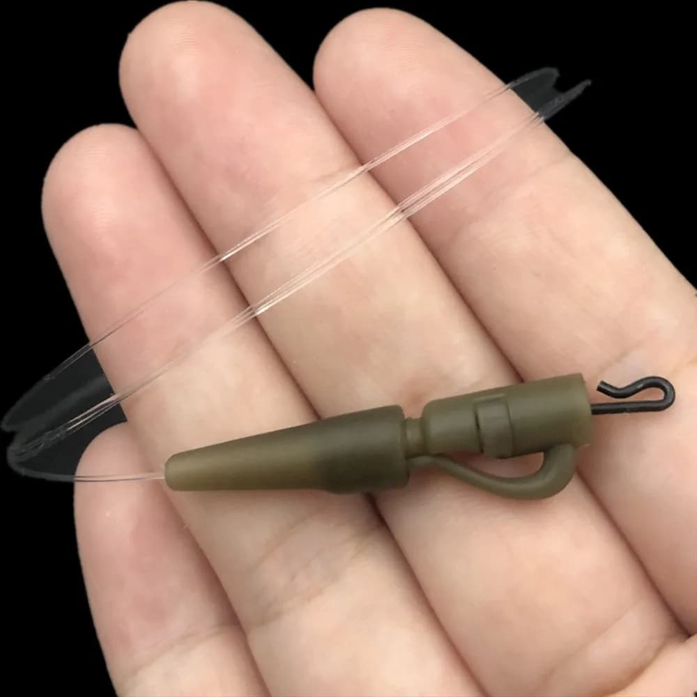 Mouches de carpe fluorocarbone 100% fudées prêtes à l'emploi avec clips à plomb et émerillon QC