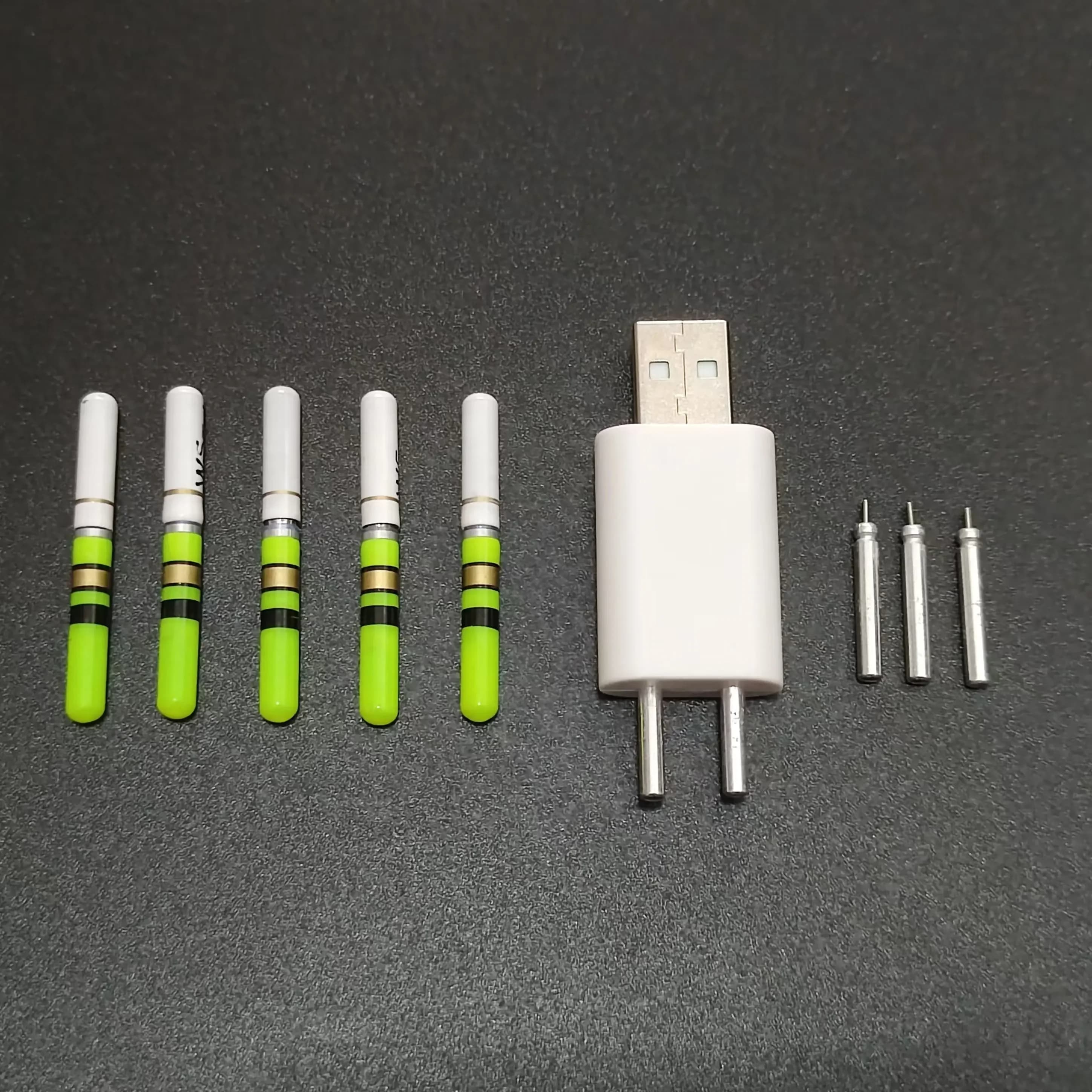 5 bâtons lumineux avec piles rechargeables CR322 - Chargeur inclus - Accessoire pêche nocturne étanche J552