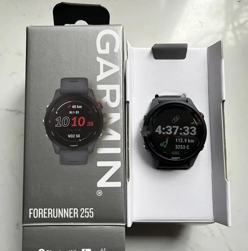 Montre sport Garmin Forerunner 255 - Autonomie 14 jours, écran couleur 1.3 pouce, étanche 5ATM, NFC Bluetooth