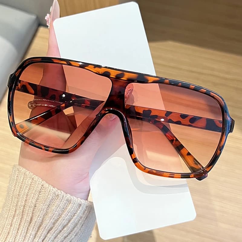 Lunettes de soleil carrées tendance grandes montures femmes gradient pilote UV400