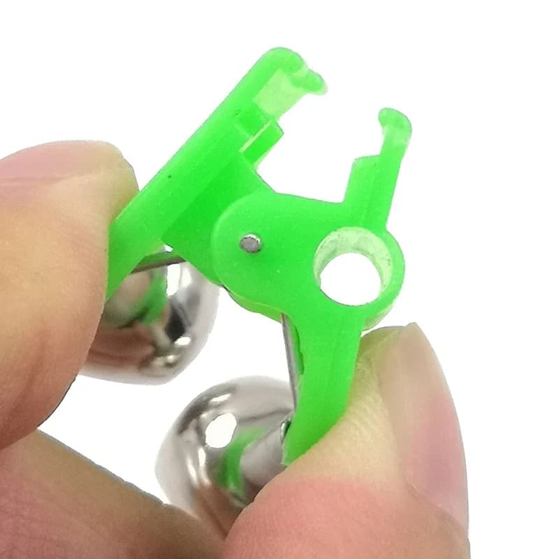 Alarme de touche pêche 5 pièces OUTKIT - Cloches ABS vertes avec pince métallique pour canne