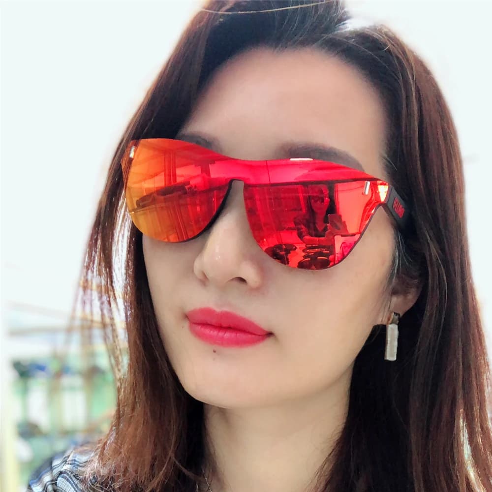 Lunettes de soleil vintage pêche - Modèle chat triangulaire marque de luxe pour pêcheuses stylées