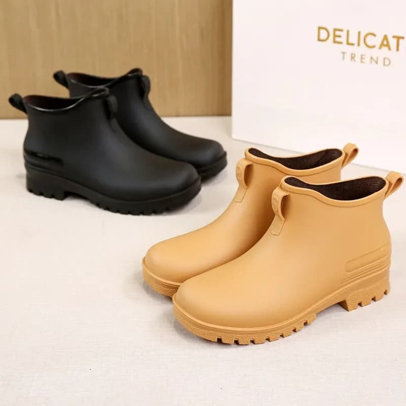Bottes pluie unisexe 2024 mode extérieur imperméables légères polyuréthanne couvre-chaussures cheville