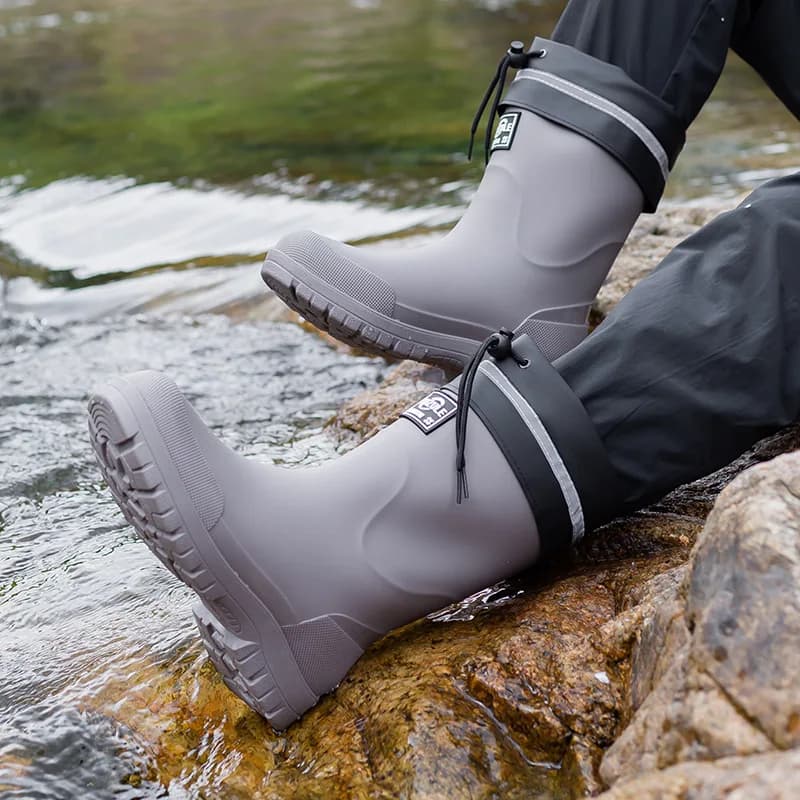 Bottes de pluie mi-mollet homme légères imperméables antidérapantes PVC pour pêche confortables toutes saisons