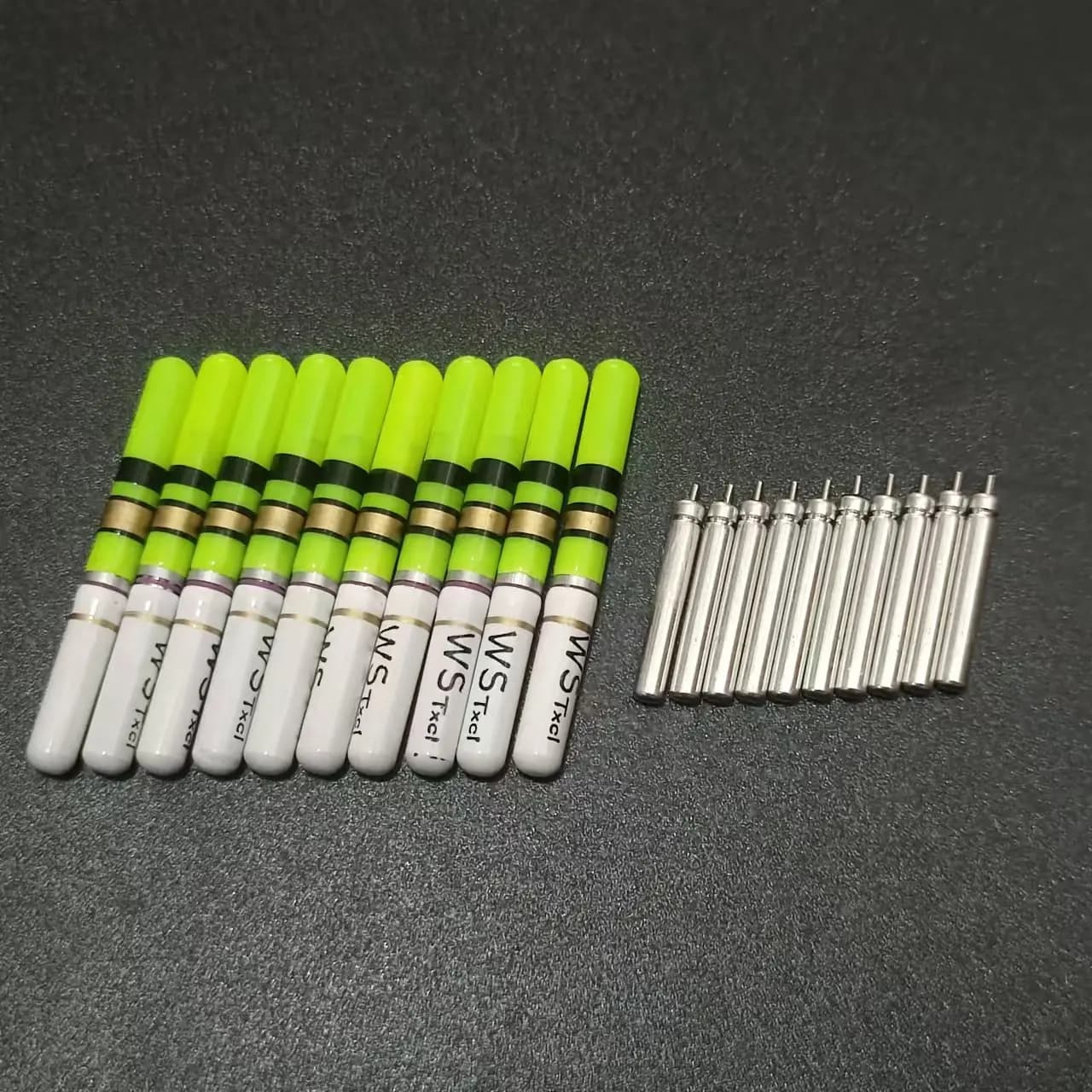 10 bâtons lumineux vert/rouge LED pour pêche nocturne - fonctionne avec piles CR322