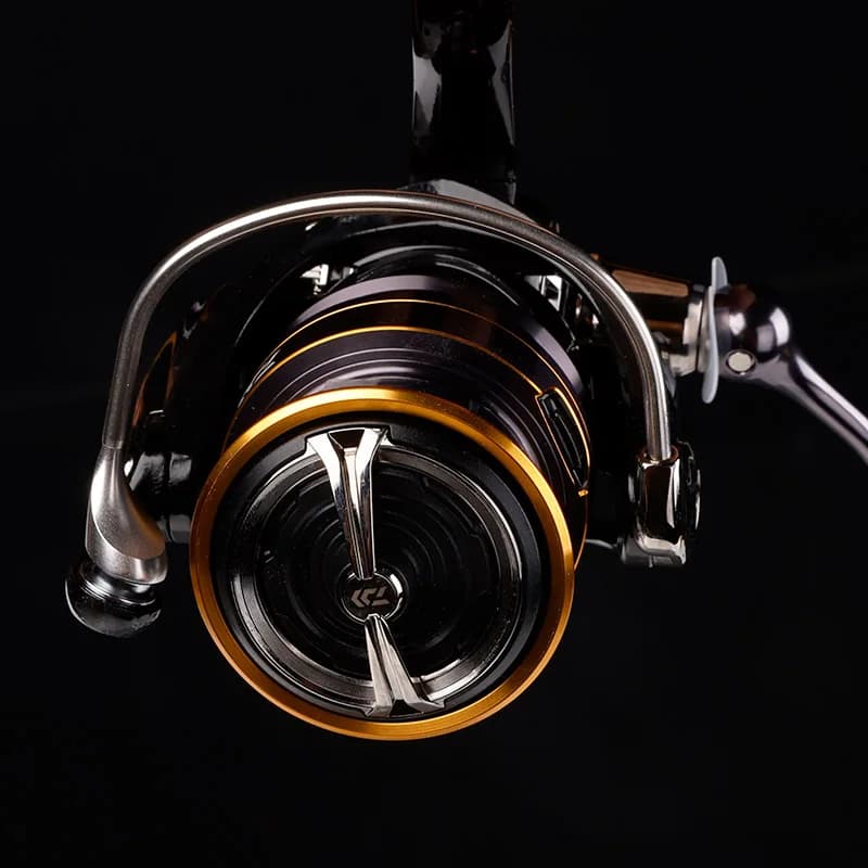 Moulinet spinning DAIWA LEGALIS CS LT roulements 6+1BB avec frein max 12KG pour pêche sportive