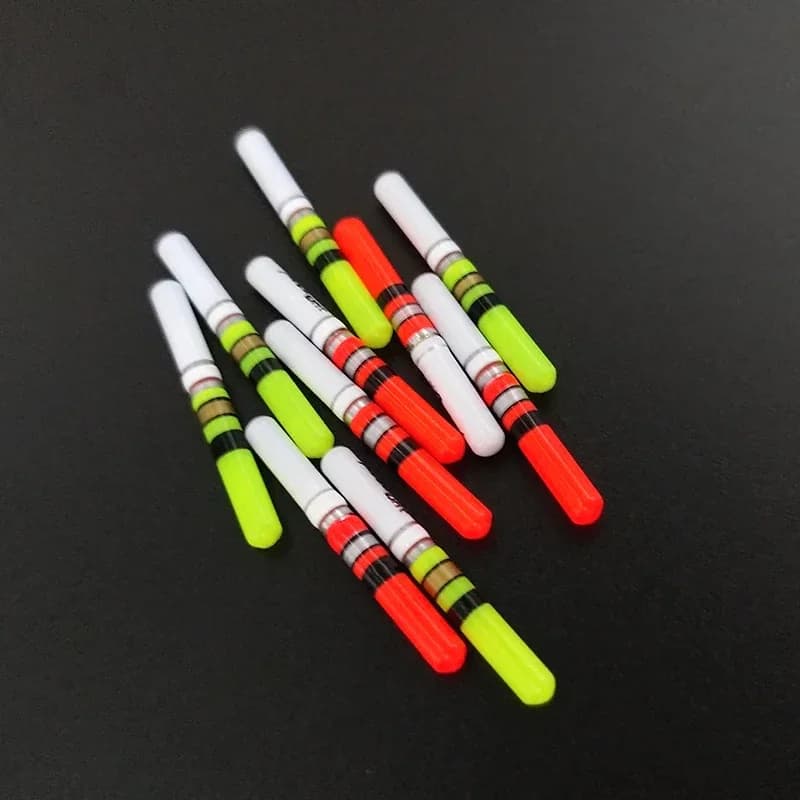 5 bâtons lumineux avec piles rechargeables CR322 - Chargeur inclus - Accessoire pêche nocturne étanche J552