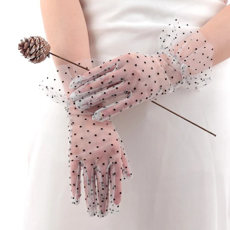 Gants de pêche femme dentelle transparente points mesh blancs pour événements pêche et soirées nautiques