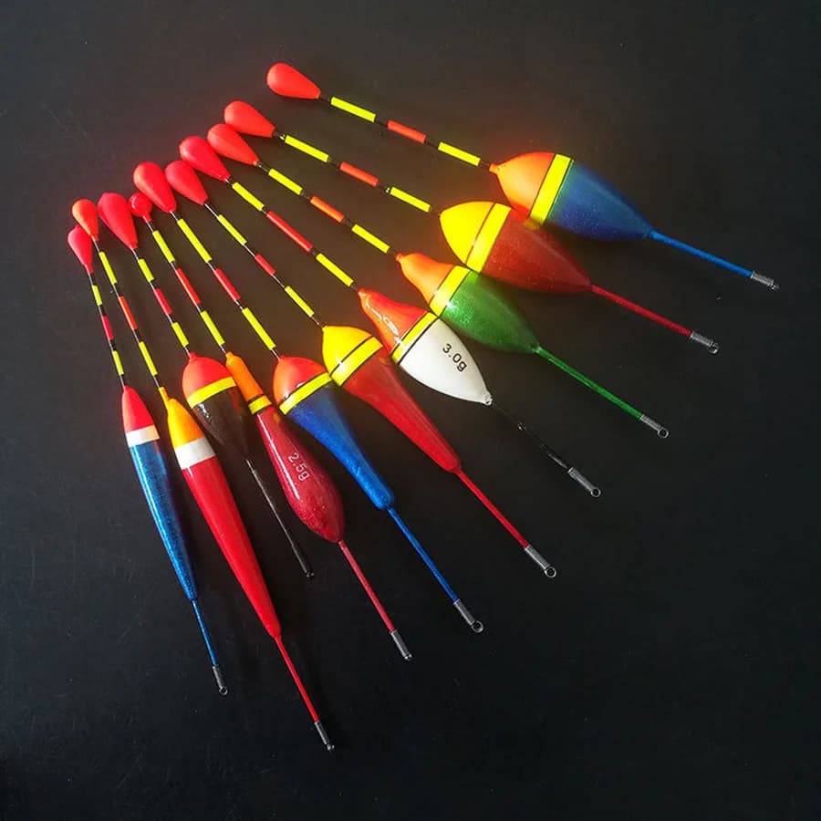 Lot promotionnel 10 flotteurs mousse tailles et couleurs variées - accessoires pêche complets
