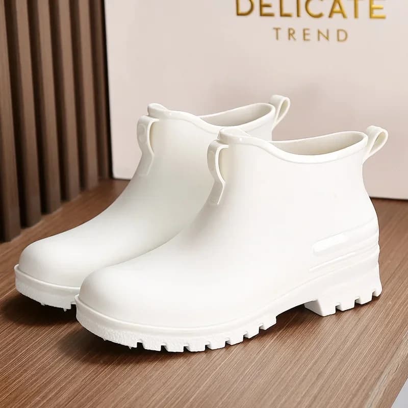 Bottes pluie unisexe 2024 mode extérieur imperméables légères polyuréthanne couvre-chaussures cheville