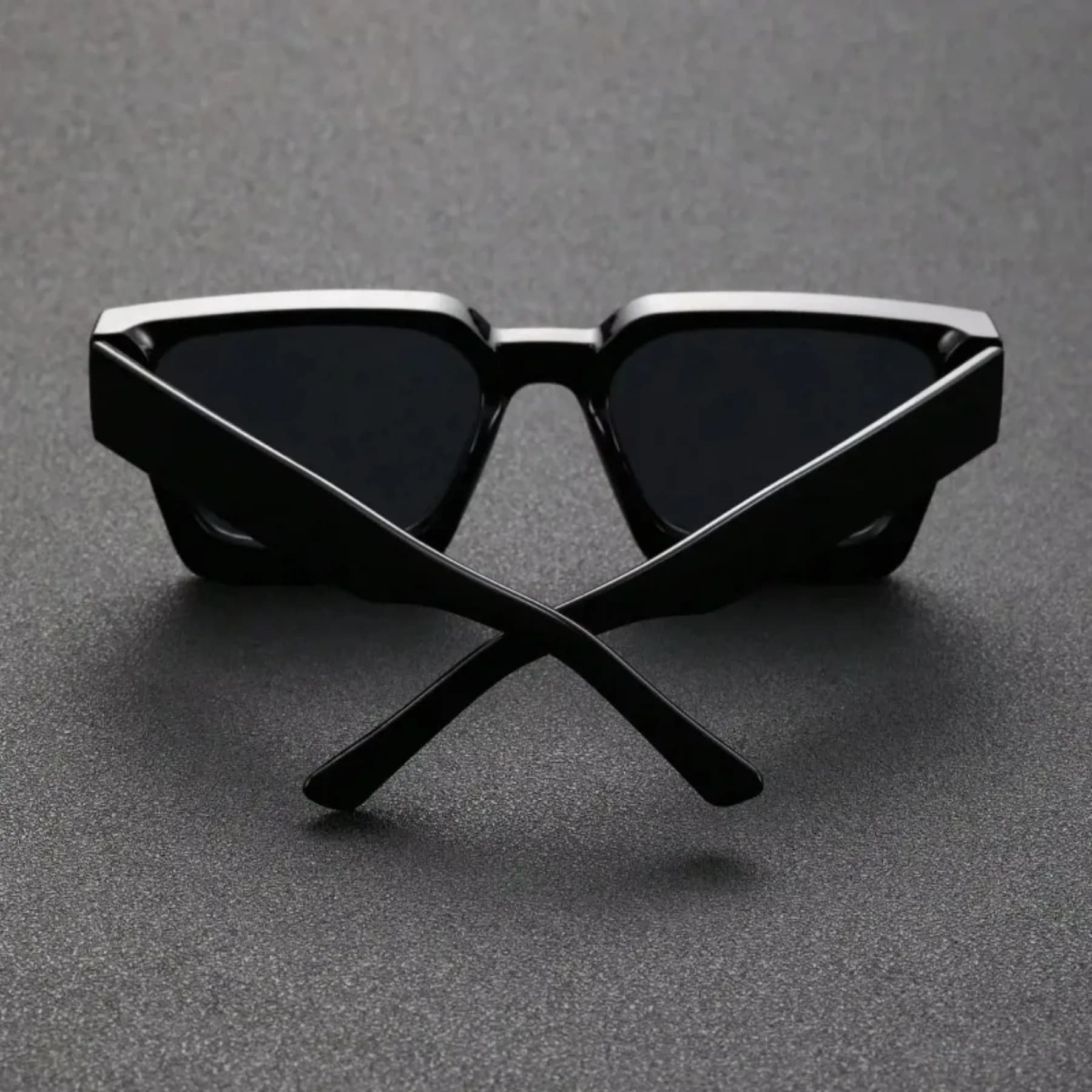 Lunettes de soleil unisexe carrées en plastique pour pêche photographique et sorties plage - style rétro