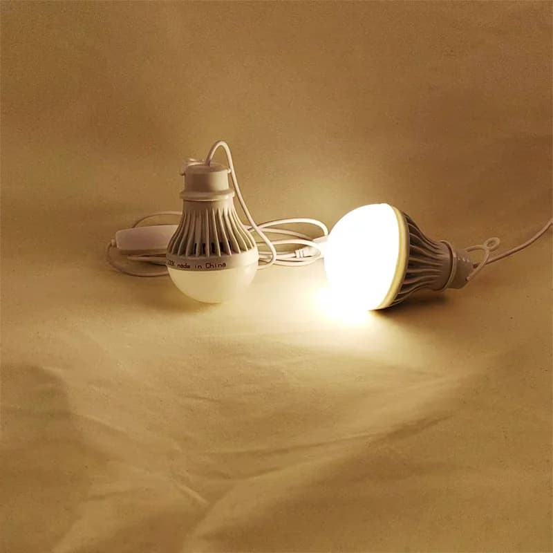 Lampe LED suspendue dimmable 3 couleurs USB pour ambiance pêche et barbecue