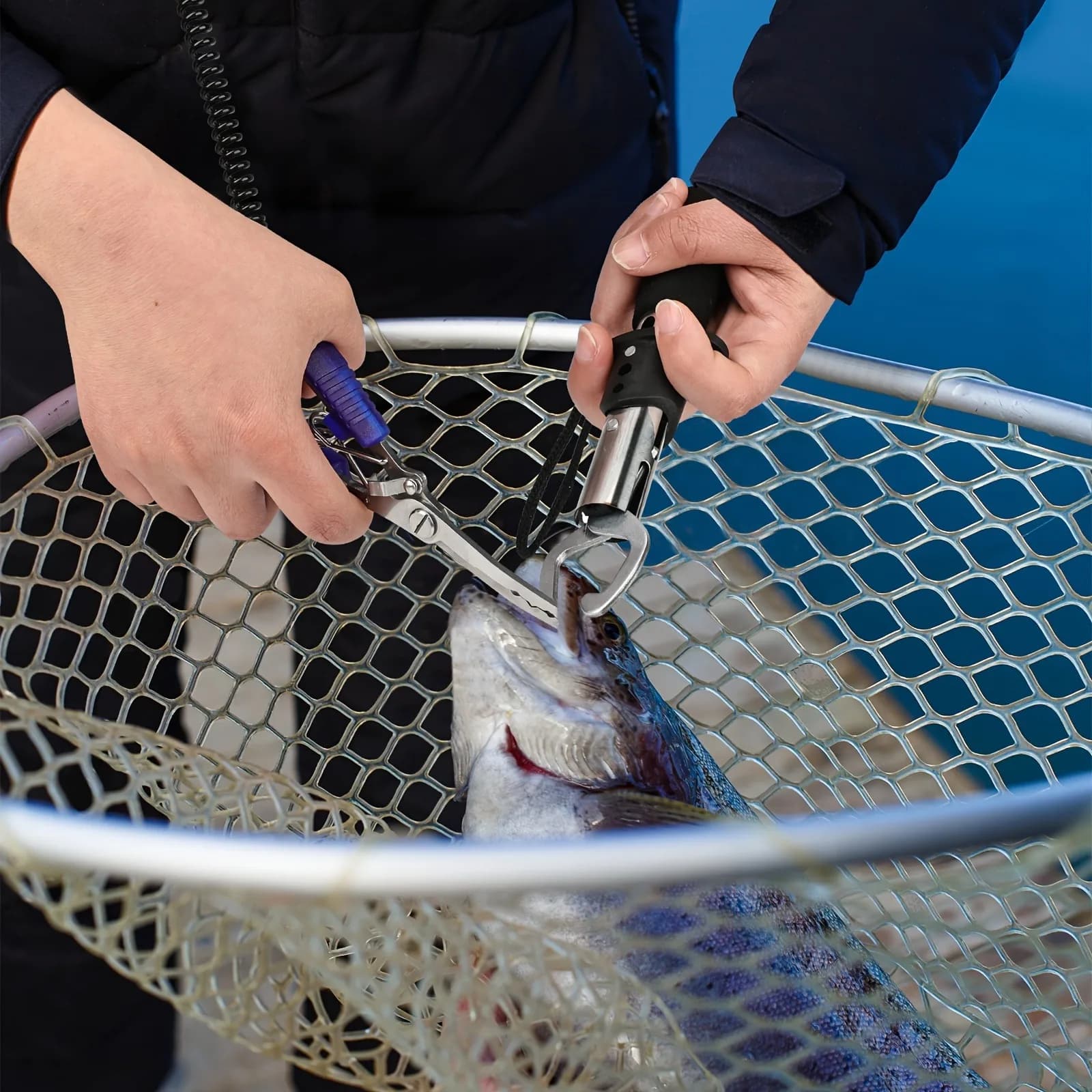 Pince à lèvres pêche 7 pièces pliable inox avec balance et règle pour carpe et gros poissons