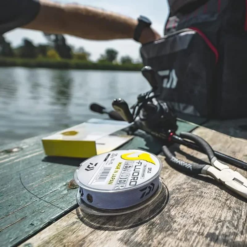 Ligne fluorocarbone Daiwa J leader coulante 100m 50m transparente pour pêche précise - Fabriqué au Japon