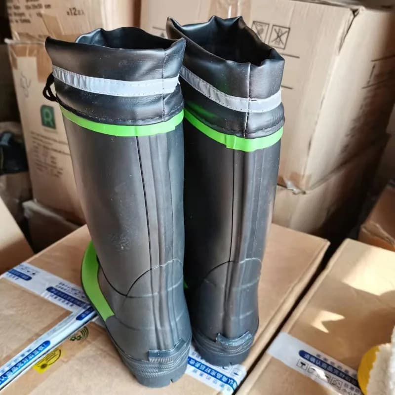 Bottes de pêche hautes caoutchouc homme semelle cloutée antidérapantes résistantes morsures serpent