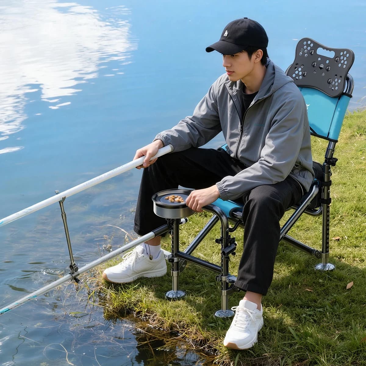 Chaise de pêche fonctionnelle pliante à dossier réglable avec accoudoirs et large assise