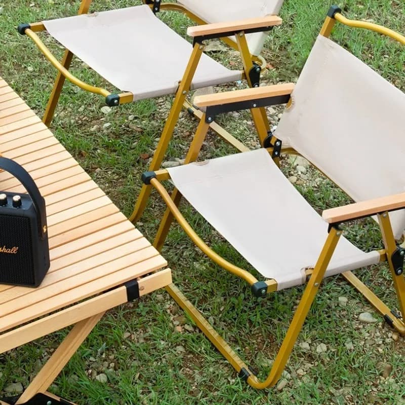 Chaise camping pliante haute avec porte-gobelet et sac pour pêche plage rando