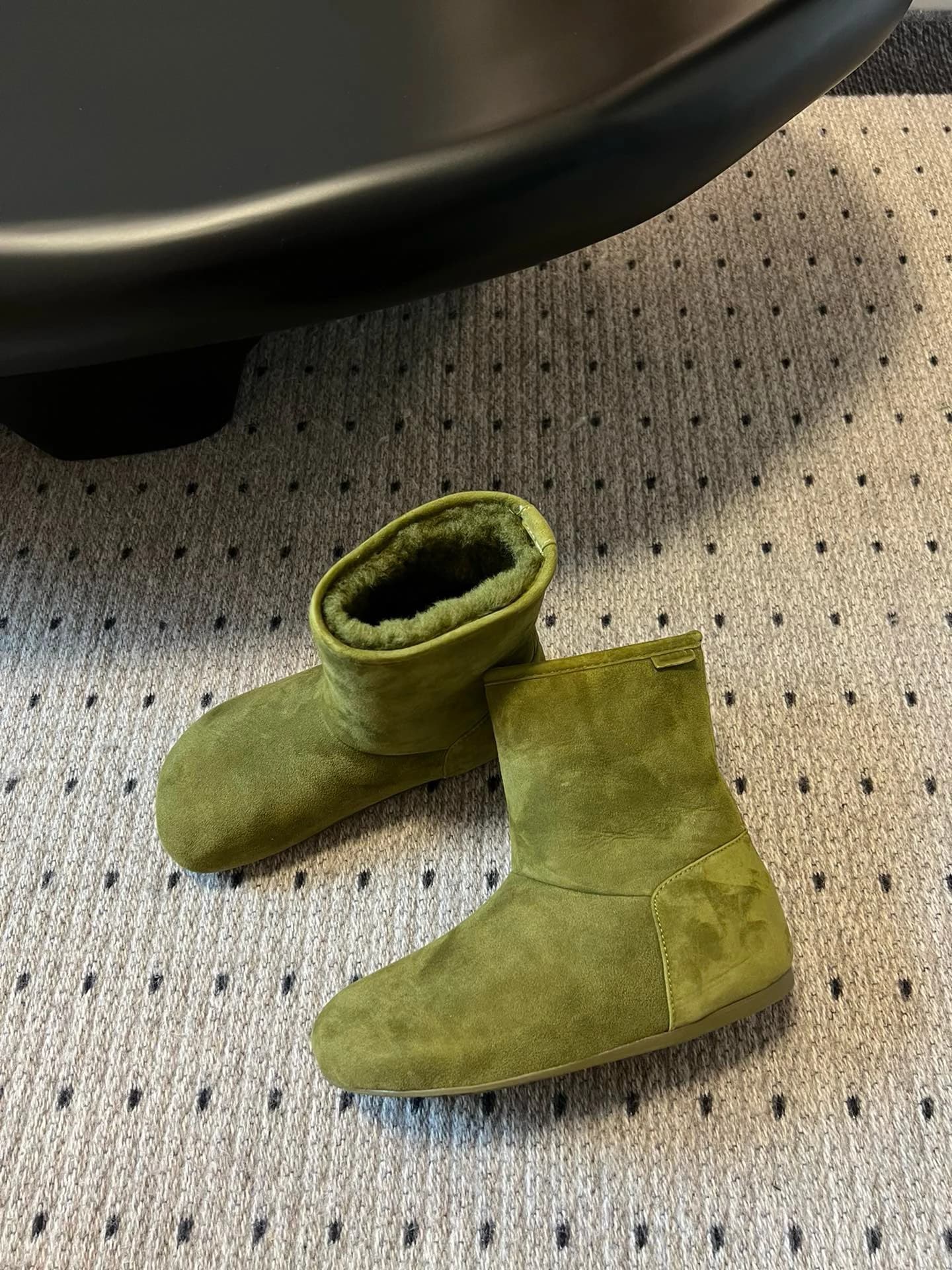 Bottes neige fourrées laine d'agneau femmes 2024 antidérapantes mode douces intégrées pêche hiver