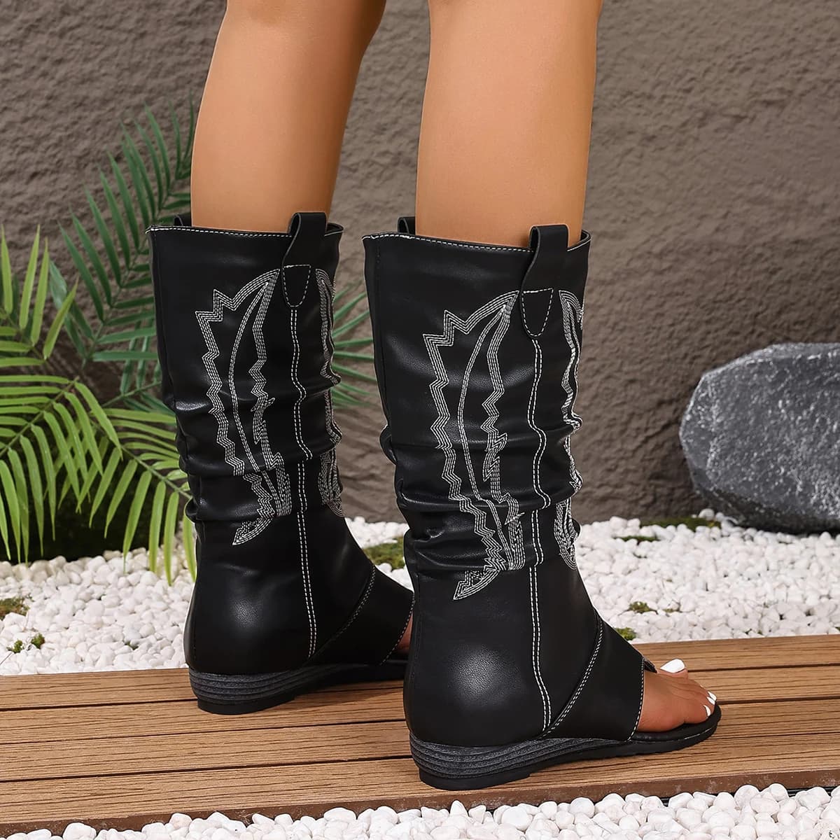 Bottes western femme talon compensé - Broderie artisanale, bout découpé, style polyvalent ville/voyage