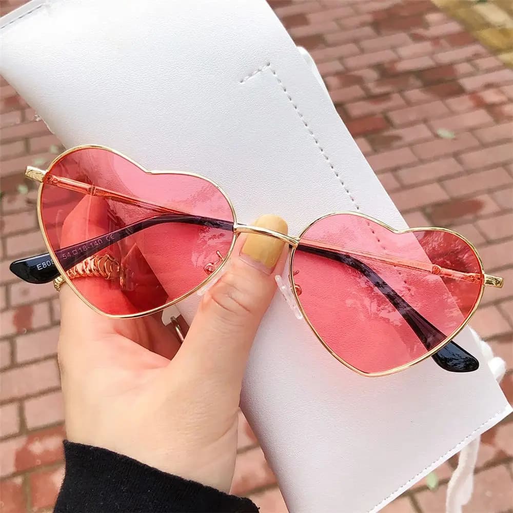 Lunettes cœur métal UV400 polarisées pour femmes - accessoire mode fantaisie et protection solaire