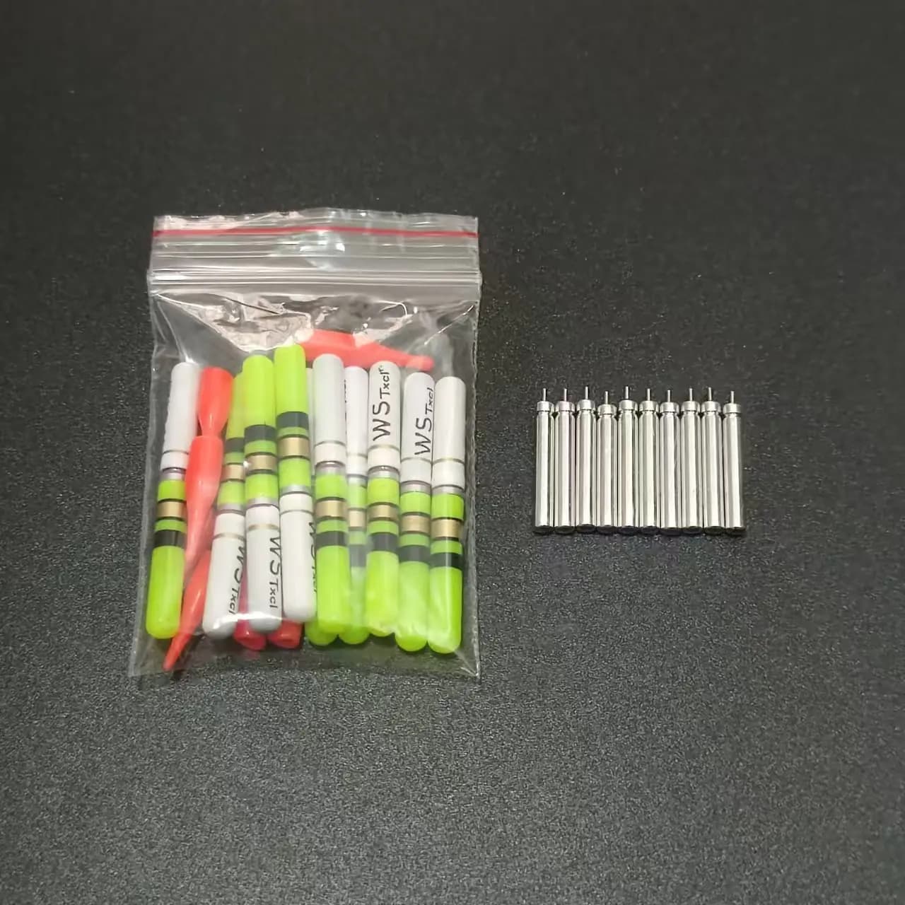 10 bâtons lumineux LED vert/rouge piles CR322 étanches - accessoires pêche nocturne D006