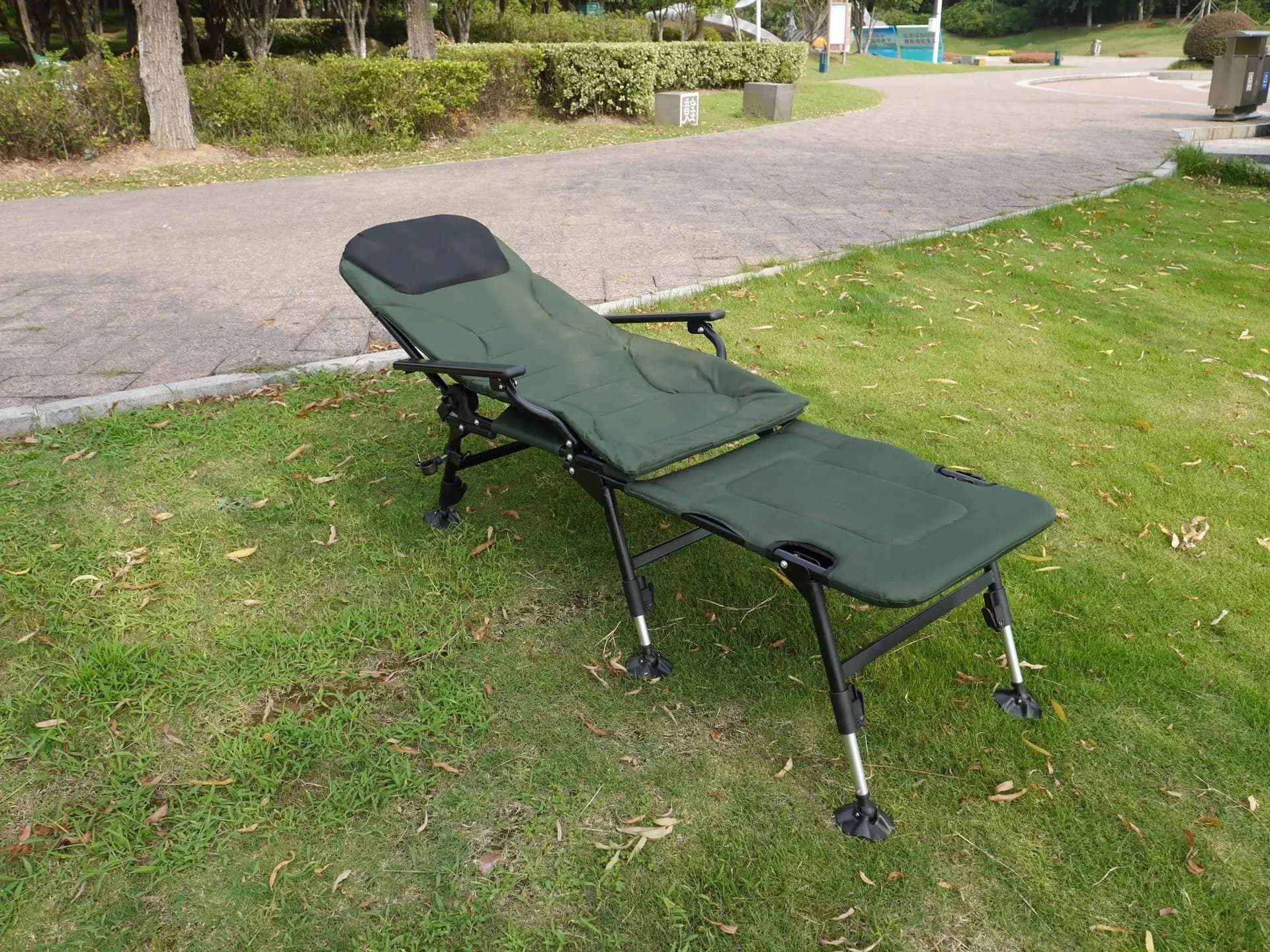 Chaise de pêche multifonction allongée spéciale carpe avec dossier réglable pour camping extérieur confortable