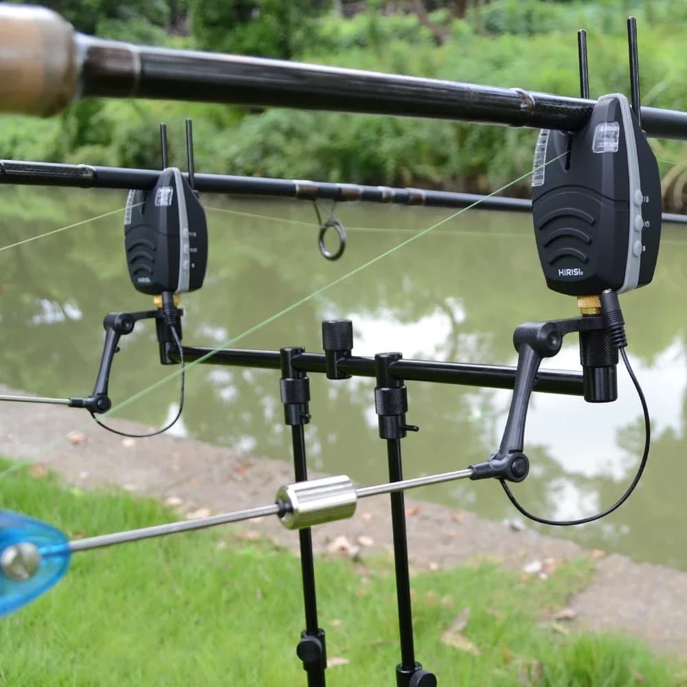 Alarme de touche étanche Hirisi B1139 pour pêche à la carpe avec barre anti-accrochage et bande LED roulante