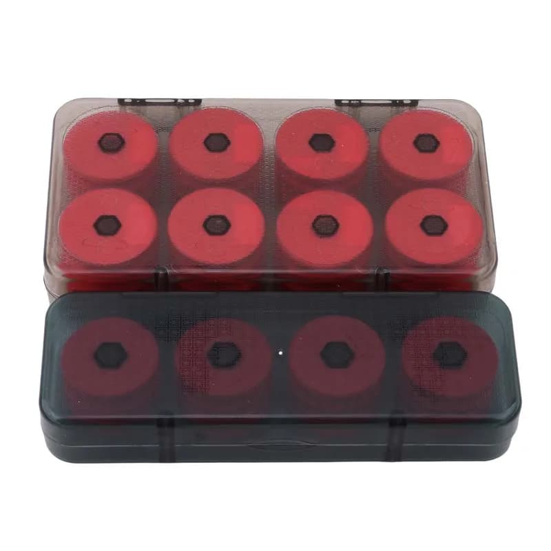 Boîte de rangement pour pêche avec bobines et dévidoirs pour lignes principales rouges et accessoires