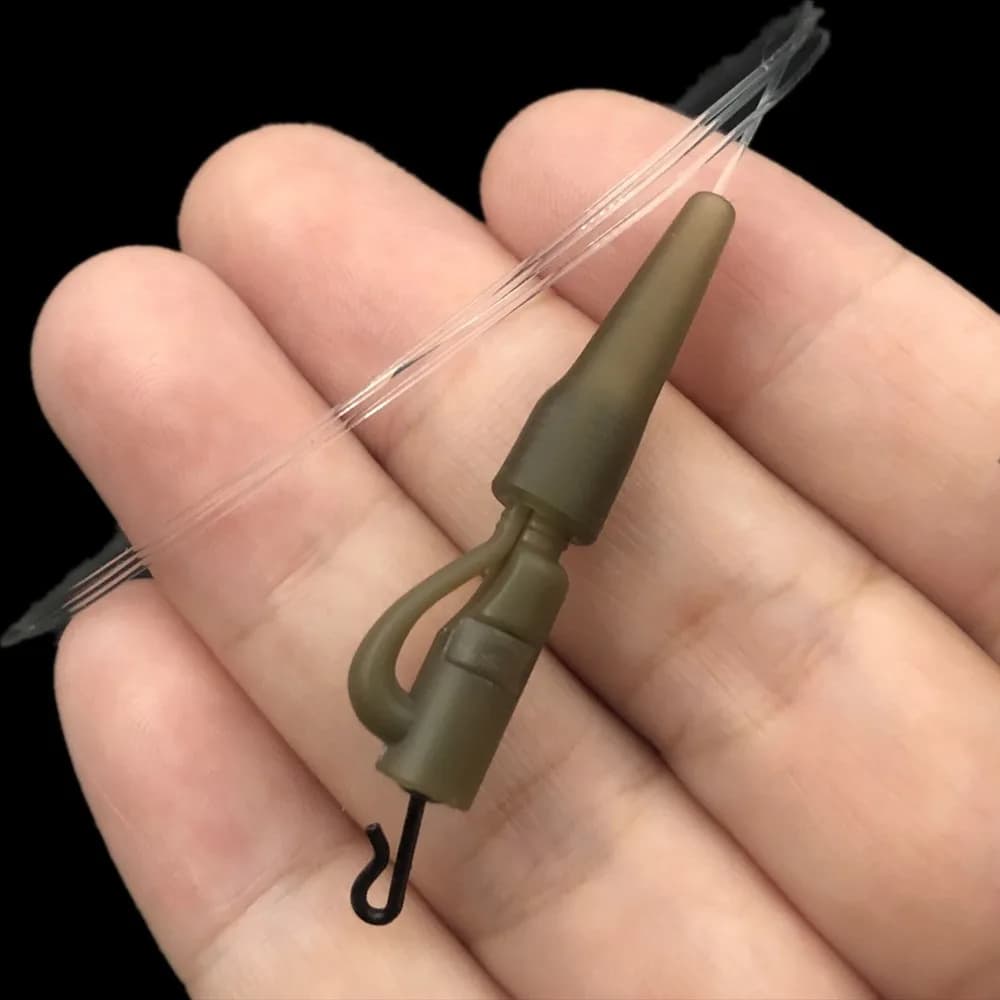 Mouches de carpe fluorocarbone 100% fudées prêtes à l'emploi avec clips à plomb et émerillon QC