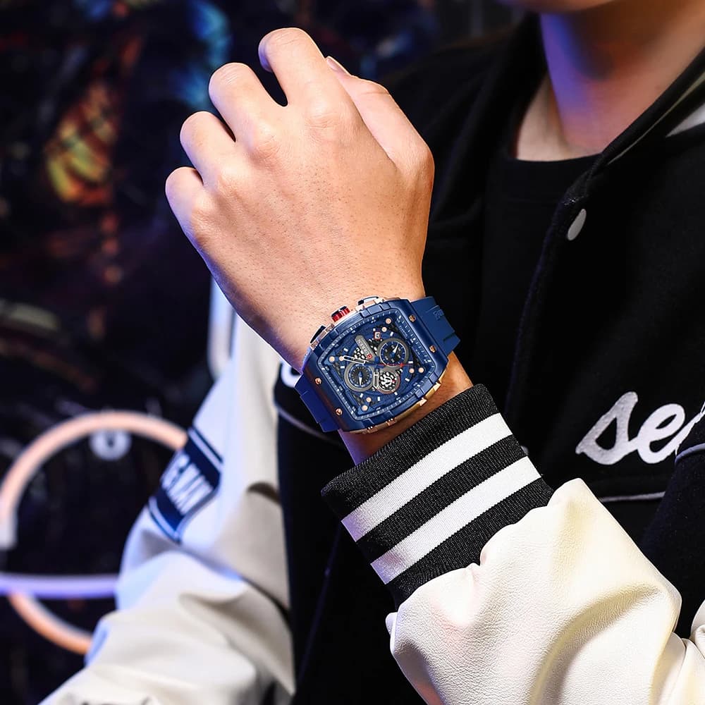 Montre Homme CURREN Luxe Design Carré Unique Quartz Sport Bracelet Cuir Étanche Marque de Mode