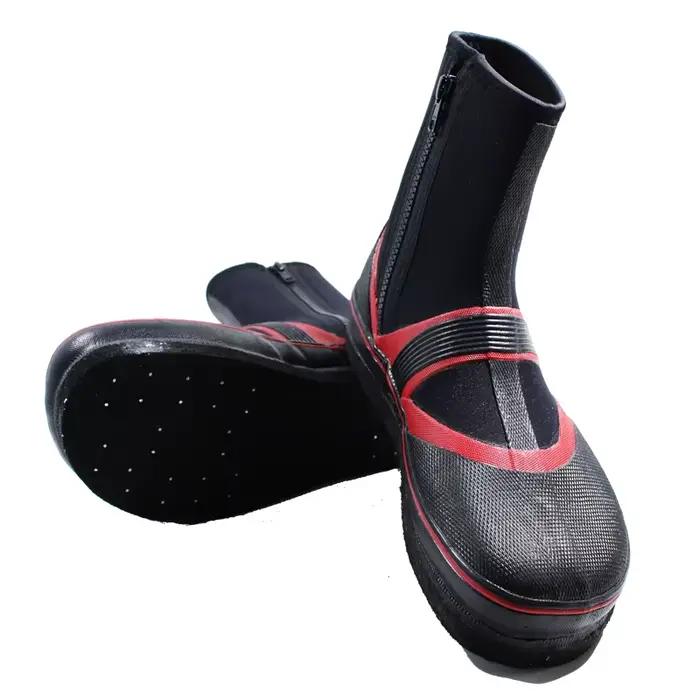 Chaussures de pêche couple avec semelle feutre cloutée - Bottes mer antidérapantes homme et femme tailles 36 à 46 pour été