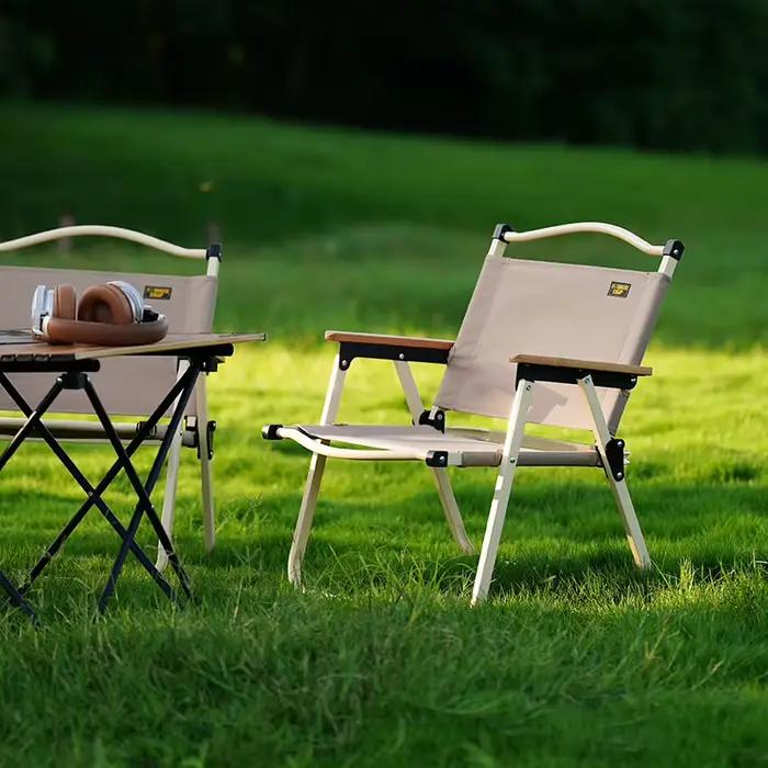 Chaise Comet pêche et camping en tissu Oxford polyester avec accoudoirs hêtre vert kaki