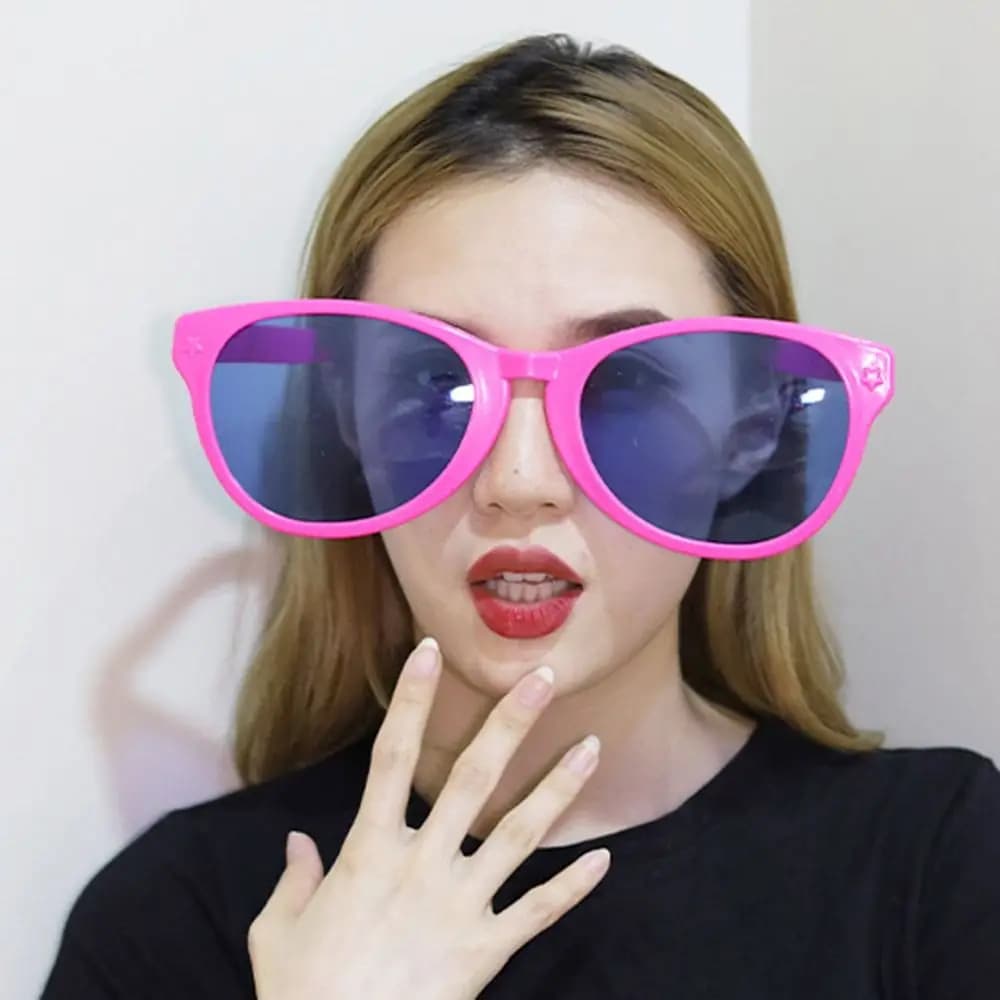 Lunettes géantes lumineuses en plastique pour fêtes - Forme cœur - Accessoire déco anniversaire et soirées