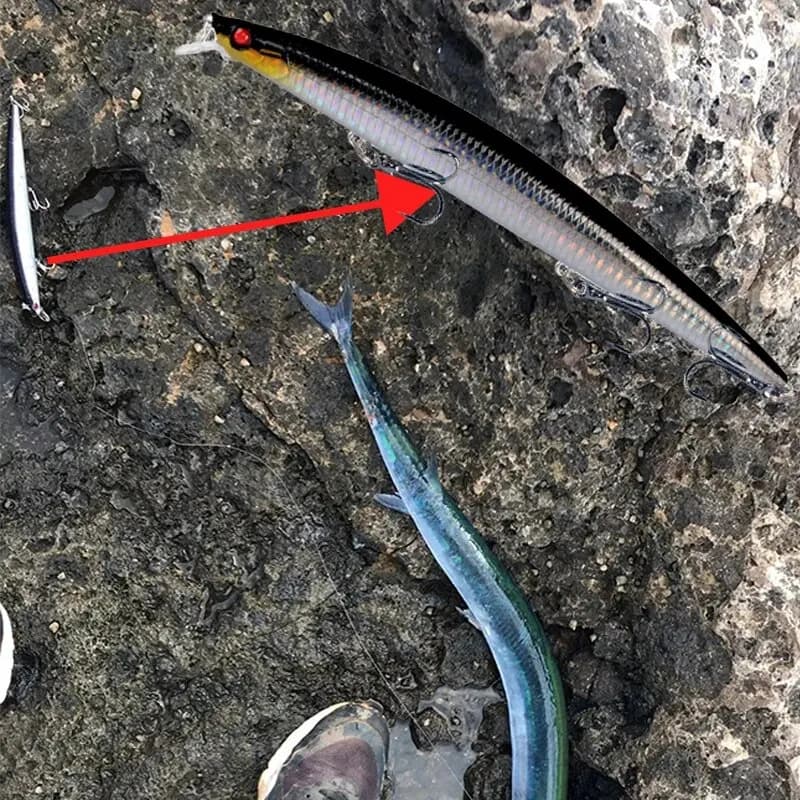 Leurre de pêche Minnow Laser Dur 18cm 24g avec yeux 3D et hameçons affûtés pour la